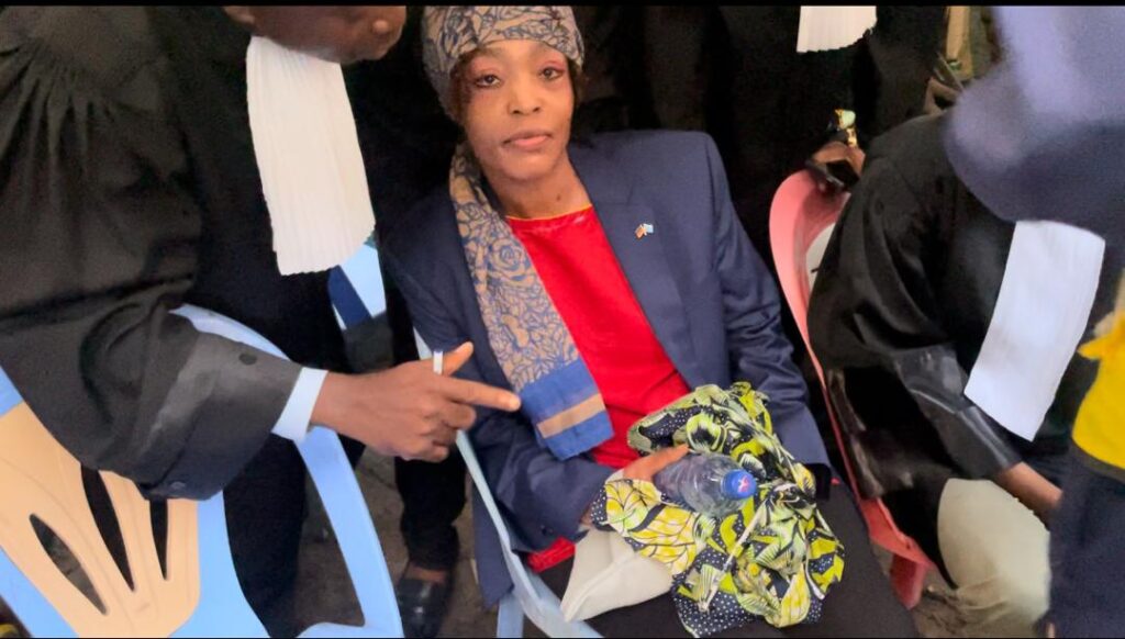 Procès du braquage de RawBank : Honorine Porsche écope de 10 ans de prison et devra verser 105 000 $ des dommages et intérêts