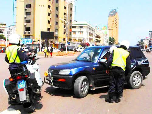 Kinshasa : gare à l’infox, le contrôle technique s’effectue semestriellement et non annuellement (Mise au point)