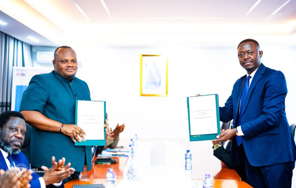 FLASH : Daniel Bumba et Teddy Lwamba unissent leurs forces pour doter Kinshasa d’un système d’éclairage public fiable