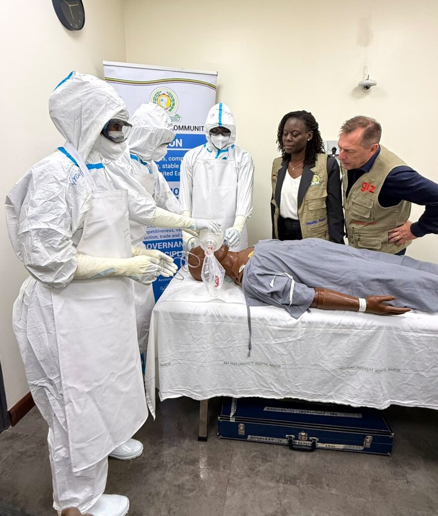 Ebola : 120 médecins et professionnels de santé de l’EAC en formation à Nairobi